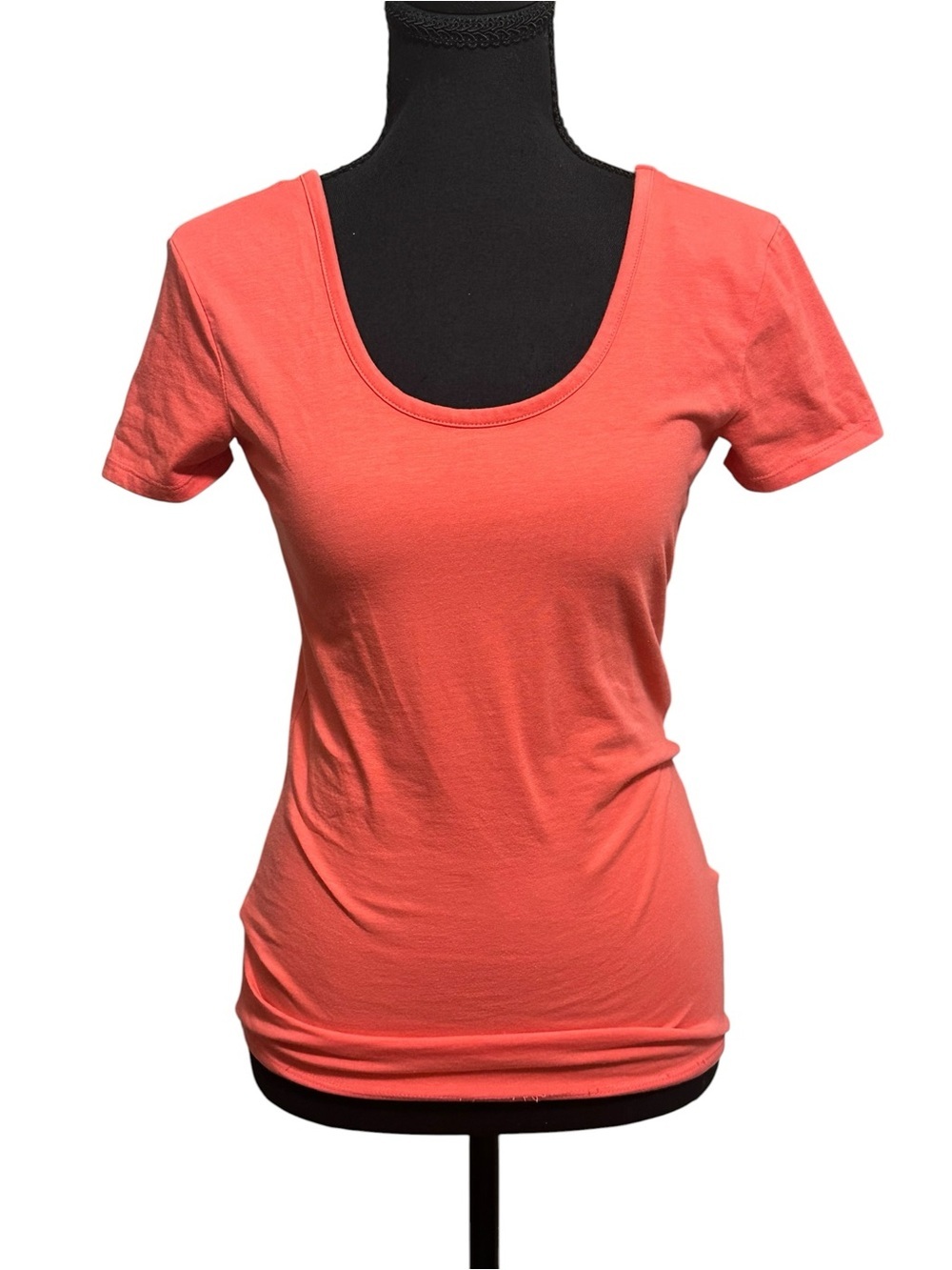 Old Navy Scoop Neck Short Sleeve Tee